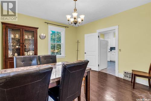 108 8Th Street E, Saskatoon, SK - Indoor Photo Showing Dining Room