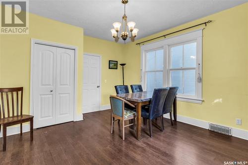 108 8Th Street E, Saskatoon, SK - Indoor Photo Showing Dining Room