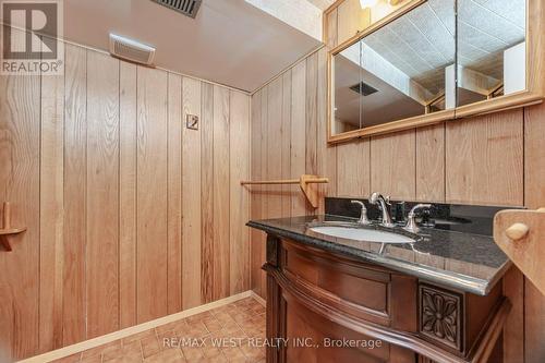 12 Gordon Park Drive, Toronto, ON - Indoor Photo Showing Bathroom