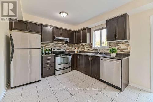 209 Queen Mary Drive, Brampton (Fletcher'S Meadow), ON - Indoor Photo Showing Kitchen