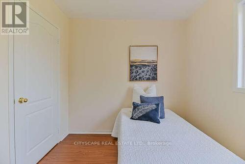 209 Queen Mary Drive, Brampton, ON - Indoor Photo Showing Bedroom