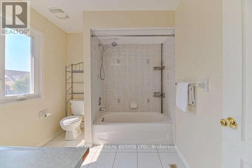 209 Queen Mary Drive, Brampton, ON - Indoor Photo Showing Bathroom