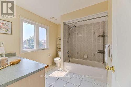 209 Queen Mary Drive, Brampton, ON - Indoor Photo Showing Bathroom