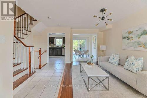 209 Queen Mary Drive, Brampton (Fletcher'S Meadow), ON - Indoor Photo Showing Living Room