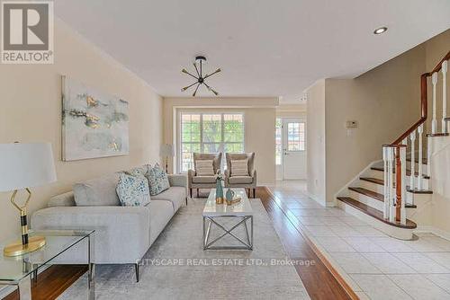 209 Queen Mary Drive, Brampton (Fletcher'S Meadow), ON - Indoor Photo Showing Living Room