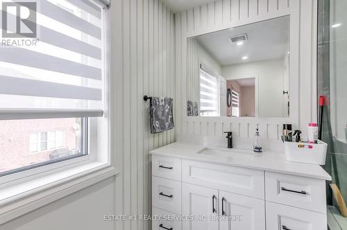 68 Ponymeadow Way, Brampton (Credit Valley), ON - Indoor Photo Showing Bathroom