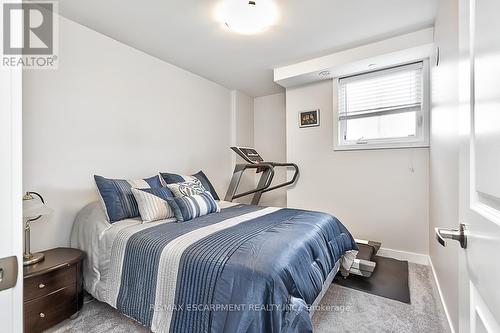 101 - 3058 Sixth Line, Oakville, ON - Indoor