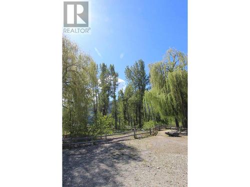 68 Cottonwood Drive, Lee Creek, BC 