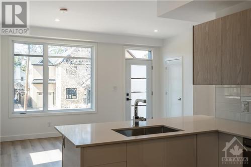 288 Duncairn Avenue, Ottawa, ON - Indoor Photo Showing Kitchen