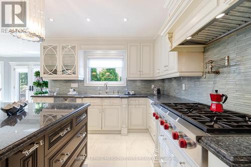 6276 Donway Drive E, Mississauga (East Credit), ON - Indoor Photo Showing Kitchen With Upgraded Kitchen