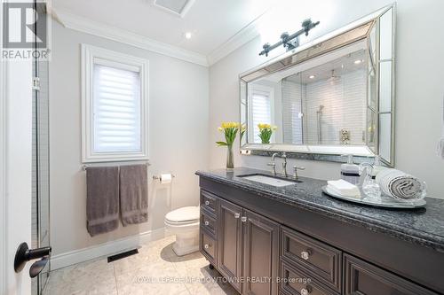 6276 Donway Drive E, Mississauga, ON - Indoor Photo Showing Bathroom