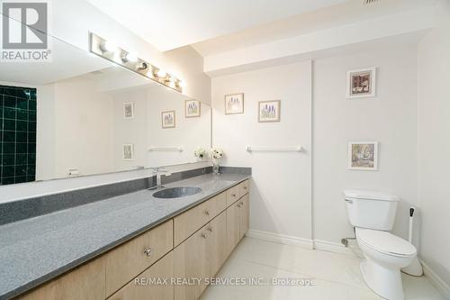 41 Jadestone Court, Kitchener, ON - Indoor Photo Showing Bathroom