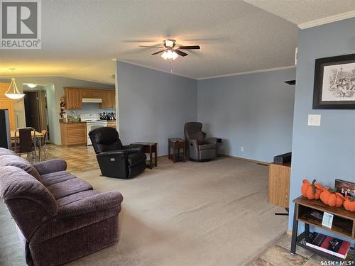 112 2Nd Avenue, Macrorie, SK - Indoor