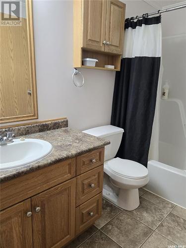 112 2Nd Avenue, Macrorie, SK - Indoor Photo Showing Bathroom