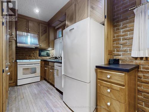 43 Heath Street E, Toronto (Rosedale-Moore Park), ON - Indoor Photo Showing Kitchen