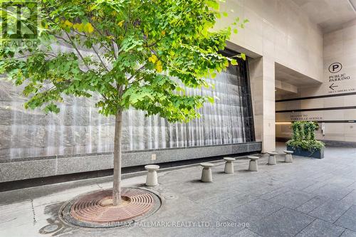 1903 - 188 Cumberland Street, Toronto, ON - Outdoor