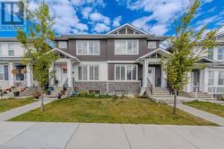 730 savanna Landing NE  Calgary, AB T3J 1R6