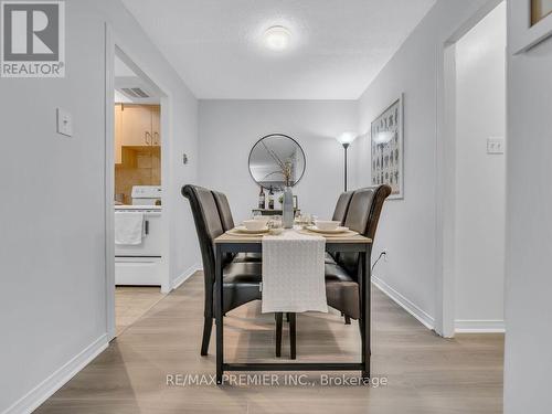 225 - 2095 Roche Court, Mississauga (Sheridan), ON - Indoor Photo Showing Dining Room