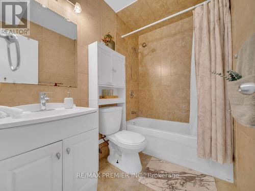 225 - 2095 Roche Court, Mississauga, ON - Indoor Photo Showing Bathroom