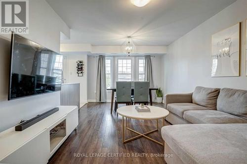 63 - 2315 Sheppard Avenue W, Toronto (Humberlea-Pelmo Park), ON - Indoor Photo Showing Living Room