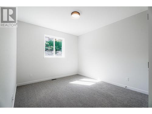 2594 Grand View Place, Blind Bay, BC - Indoor Photo Showing Other Room