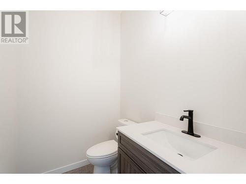 2594 Grand View Place, Blind Bay, BC - Indoor Photo Showing Bathroom