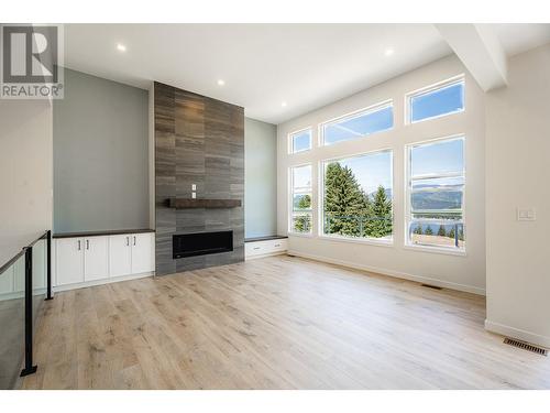 2594 Grand View Place, Blind Bay, BC - Indoor