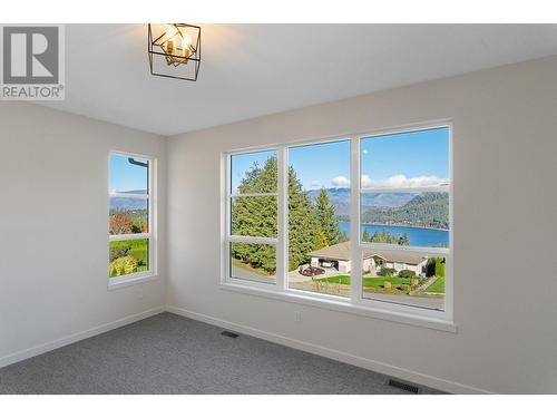 2594 Grand View Place, Blind Bay, BC - Indoor Photo Showing Other Room