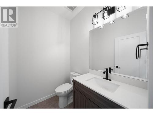 2594 Grand View Place, Blind Bay, BC - Indoor Photo Showing Bathroom