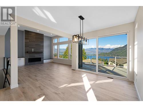 2594 Grand View Place, Blind Bay, BC - Indoor