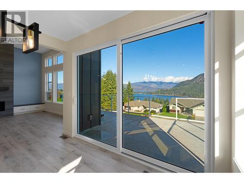 2594 Grand View Place, Blind Bay, BC - Indoor