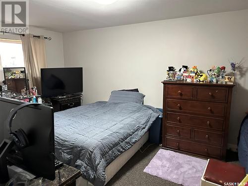 622 P Avenue N, Saskatoon, SK - Indoor Photo Showing Bedroom