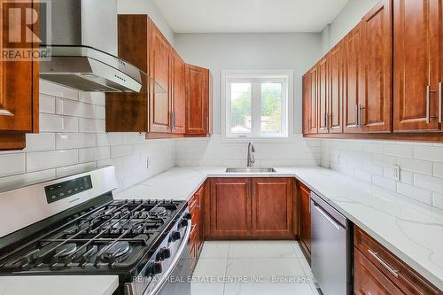 1081 Bomorda Drive, Oakville (College Park), ON - Indoor Photo Showing Kitchen