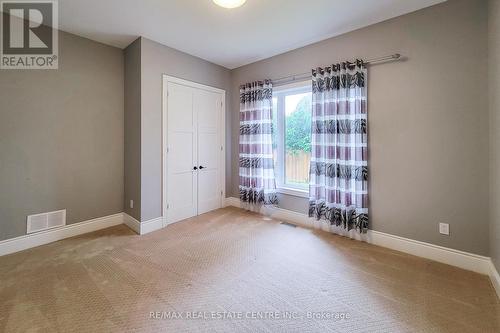 1081 Bomorda Drive, Oakville (College Park), ON - Indoor Photo Showing Other Room