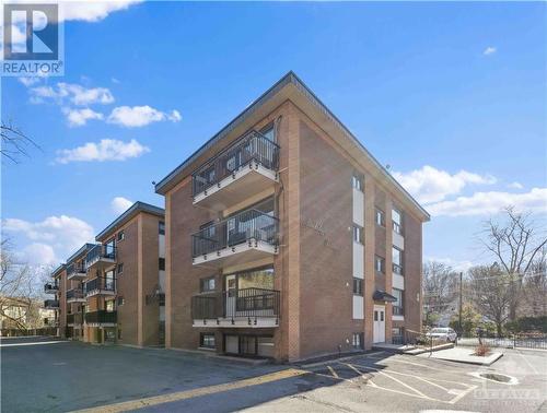 Entry view - 270 Beechwood Avenue Unit#6, Ottawa, ON - Outdoor With Facade