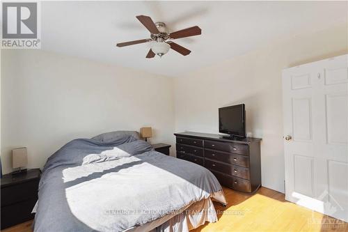 6 - 270 Beechwood Avenue, Ottawa, ON - Indoor Photo Showing Bedroom