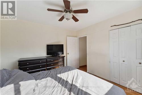 6 - 270 Beechwood Avenue, Ottawa, ON - Indoor Photo Showing Bedroom