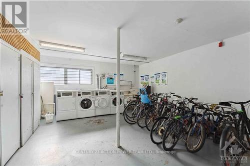 6 - 270 Beechwood Avenue, Ottawa, ON - Indoor Photo Showing Garage