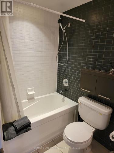 2708 - 21 Carlton Street, Toronto, ON - Indoor Photo Showing Bathroom