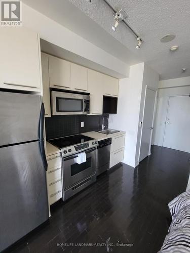 2708 - 21 Carlton Street, Toronto, ON - Indoor Photo Showing Kitchen