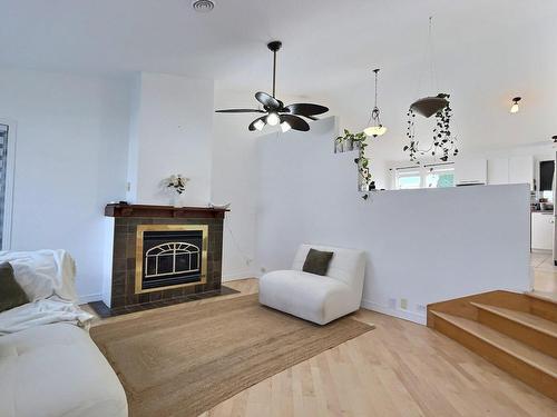 Salon - 785 Rue Brosseau, Trois-Rivières, QC - Indoor Photo Showing Living Room With Fireplace