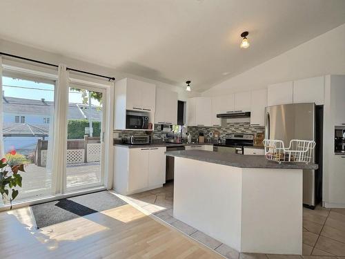 Kitchen - 785 Rue Brosseau, Trois-Rivières, QC - Indoor Photo Showing Kitchen With Upgraded Kitchen