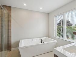 Ensuite bathroom - 