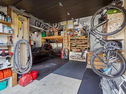 Garage - 