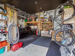 Garage - 