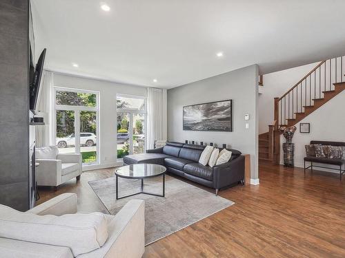 Salon - 45 Rue Jean-Paul-Lemieux, Notre-Dame-De-L'Île-Perrot, QC - Indoor Photo Showing Living Room