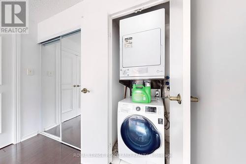 1009 - 10 Queens Quay W, Toronto, ON - Indoor Photo Showing Laundry Room