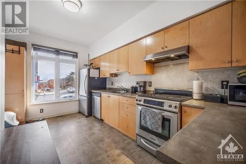 799 Montreal Road Unit#28, Ottawa, ON - Indoor Photo Showing Kitchen With Stainless Steel Kitchen