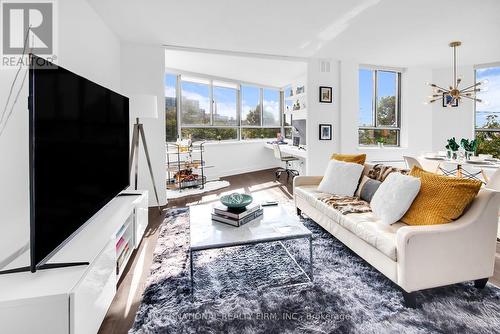 201 - 250 Queens Quay W, Toronto, ON - Indoor Photo Showing Living Room