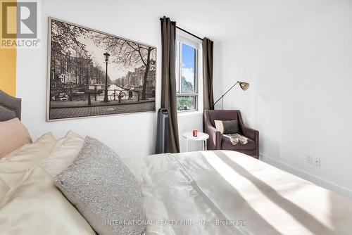 201 - 250 Queens Quay W, Toronto, ON - Indoor Photo Showing Bedroom